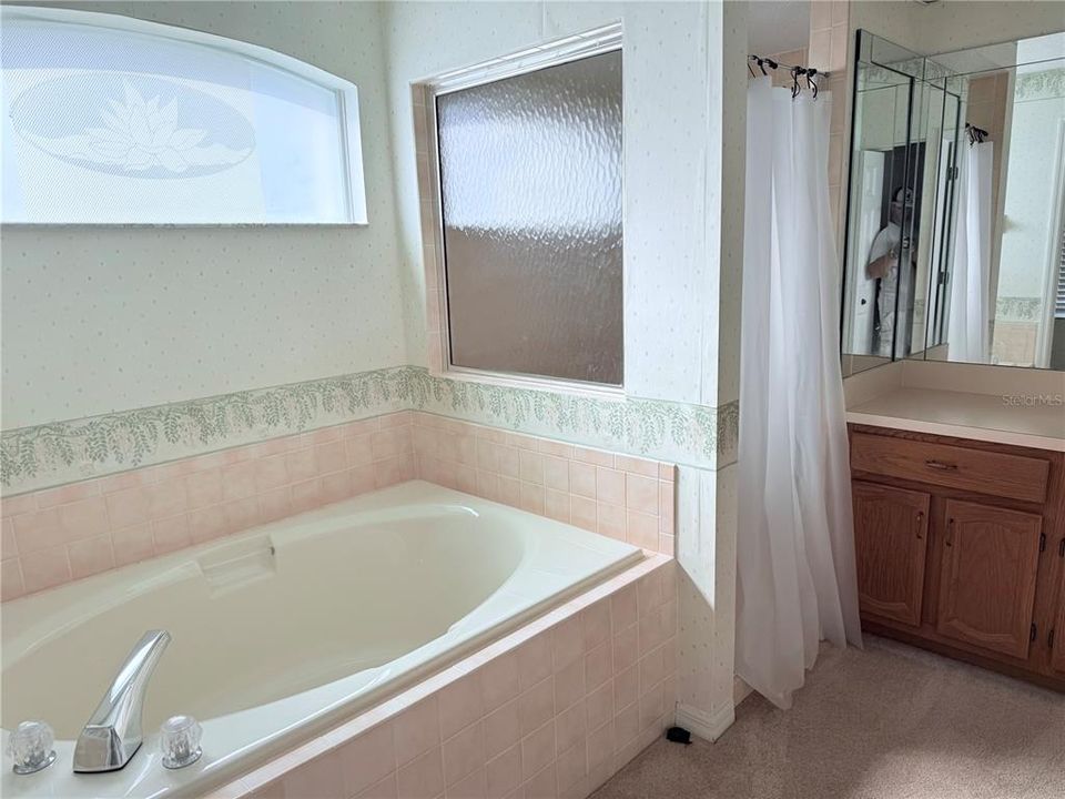 For Sale: $349,990 (3 beds, 2 baths, 1996 Square Feet)