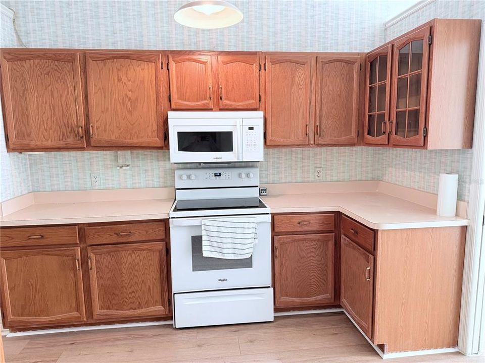 For Sale: $349,990 (3 beds, 2 baths, 1996 Square Feet)