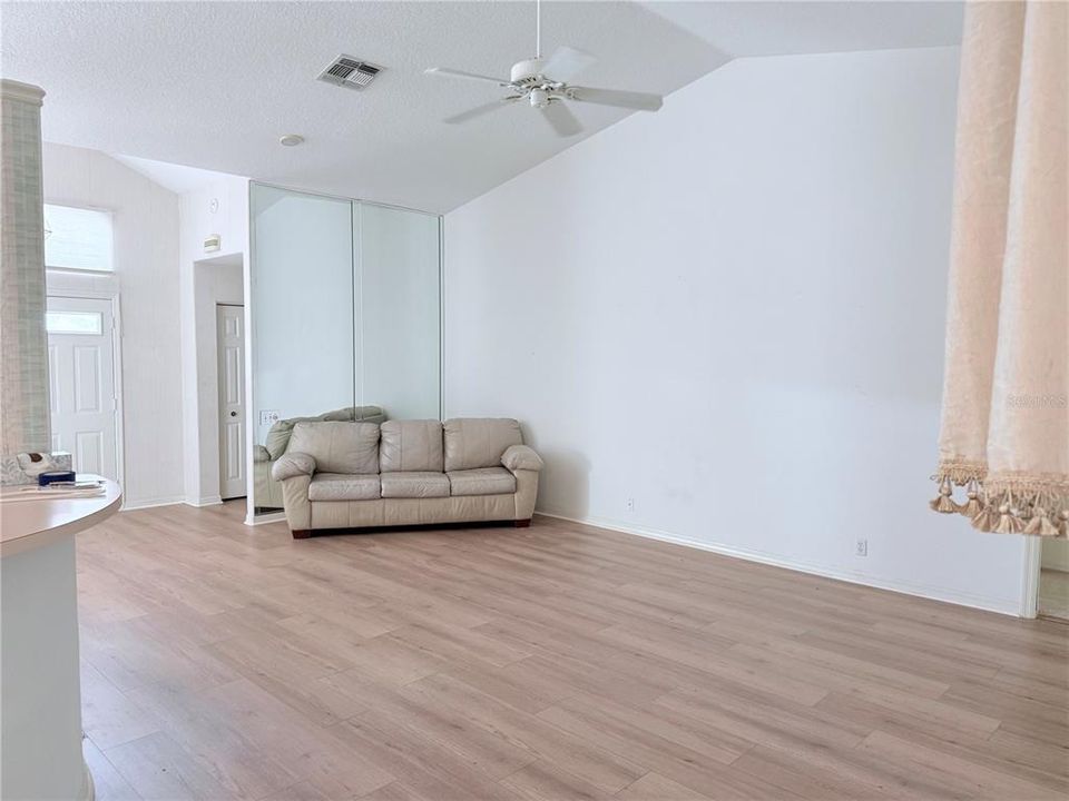 For Sale: $349,990 (3 beds, 2 baths, 1996 Square Feet)