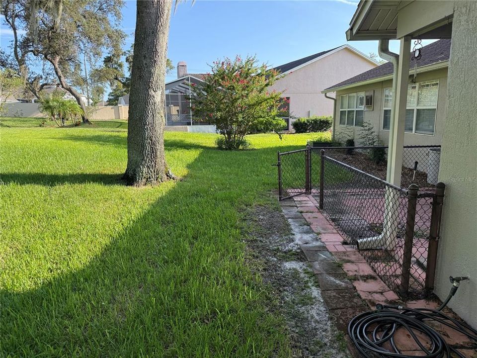 For Sale: $349,990 (3 beds, 2 baths, 1996 Square Feet)