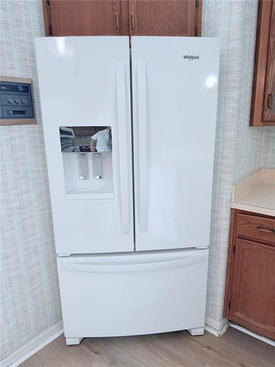 For Sale: $349,990 (3 beds, 2 baths, 1996 Square Feet)