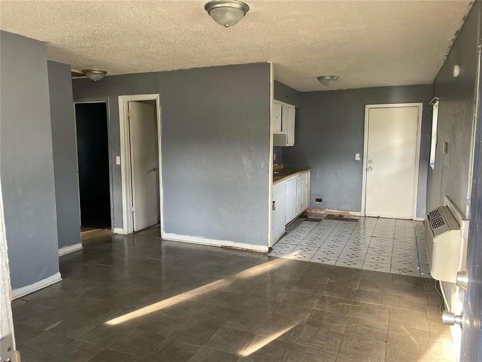 For Rent: $600 (2 beds, 1 baths, 672 Square Feet)
