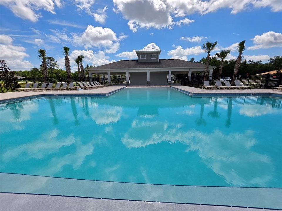 For Rent: $2,890 (4 beds, 2 baths, 1828 Square Feet)