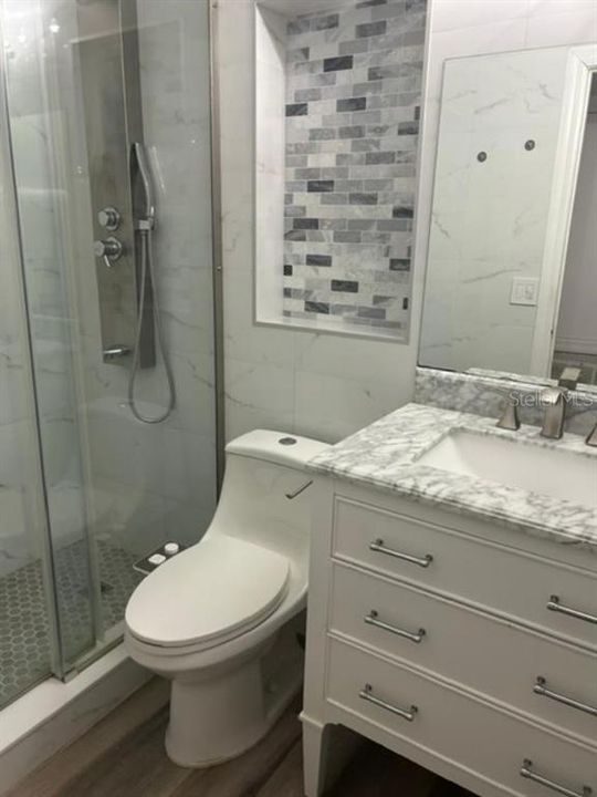 For Rent: $1,900 (2 beds, 2 baths, 953 Square Feet)