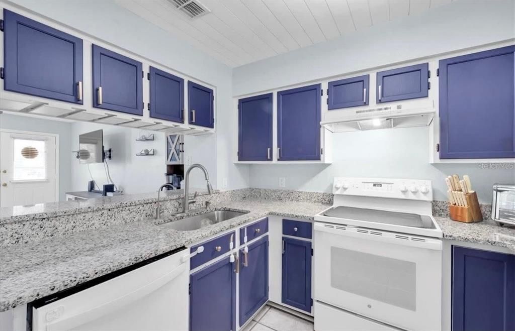 En Venta: $175,000 (2 camas, 1 baños, 900 Pies cuadrados)