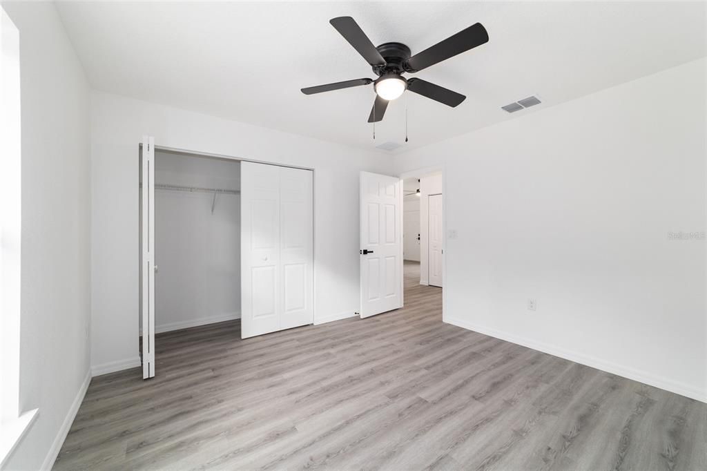 En Venta: $242,900 (3 camas, 2 baños, 1394 Pies cuadrados)
