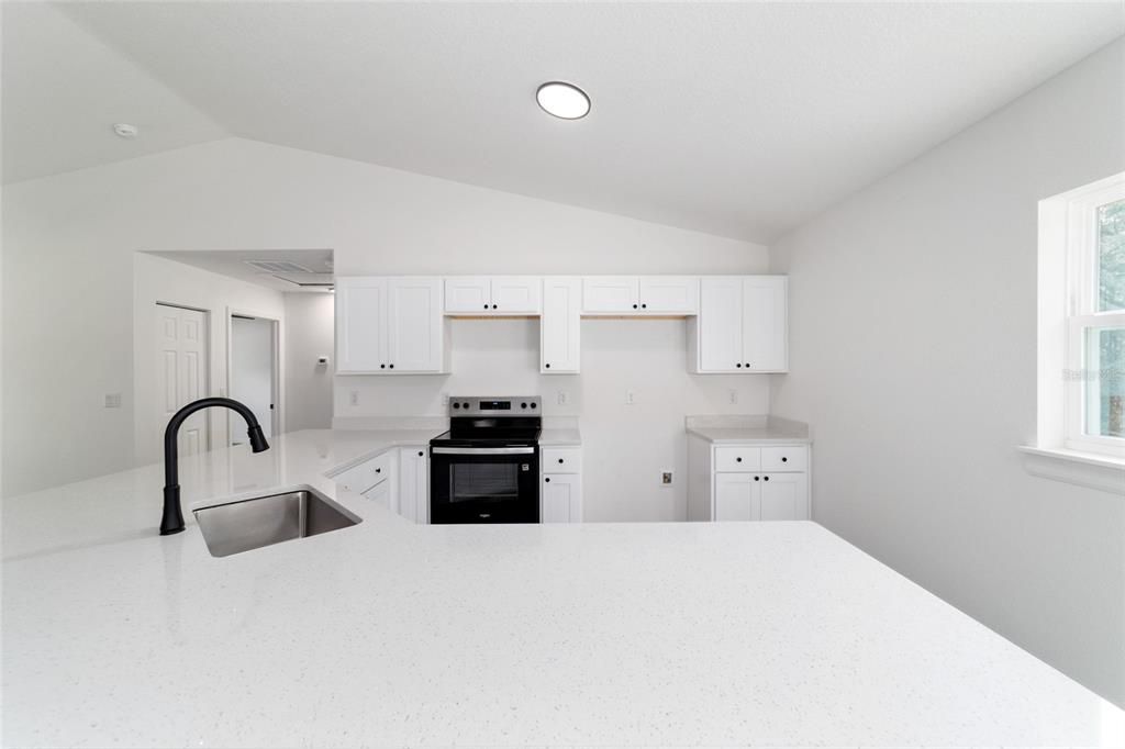 En Venta: $242,900 (3 camas, 2 baños, 1394 Pies cuadrados)