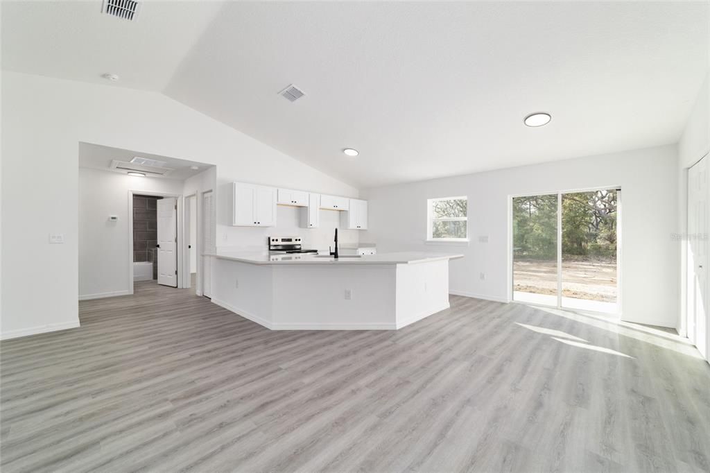 En Venta: $242,900 (3 camas, 2 baños, 1394 Pies cuadrados)