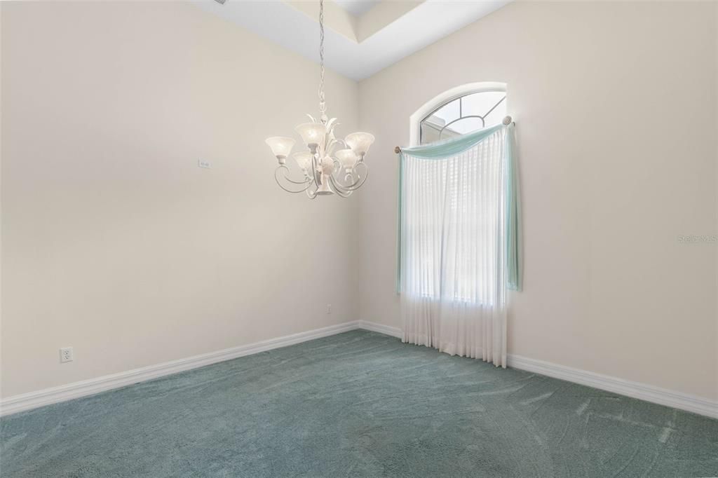 En Venta: $697,000 (4 camas, 3 baños, 3048 Pies cuadrados)