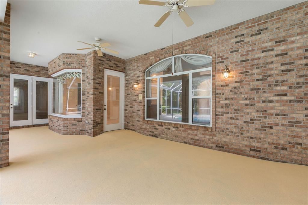 En Venta: $697,000 (4 camas, 3 baños, 3048 Pies cuadrados)