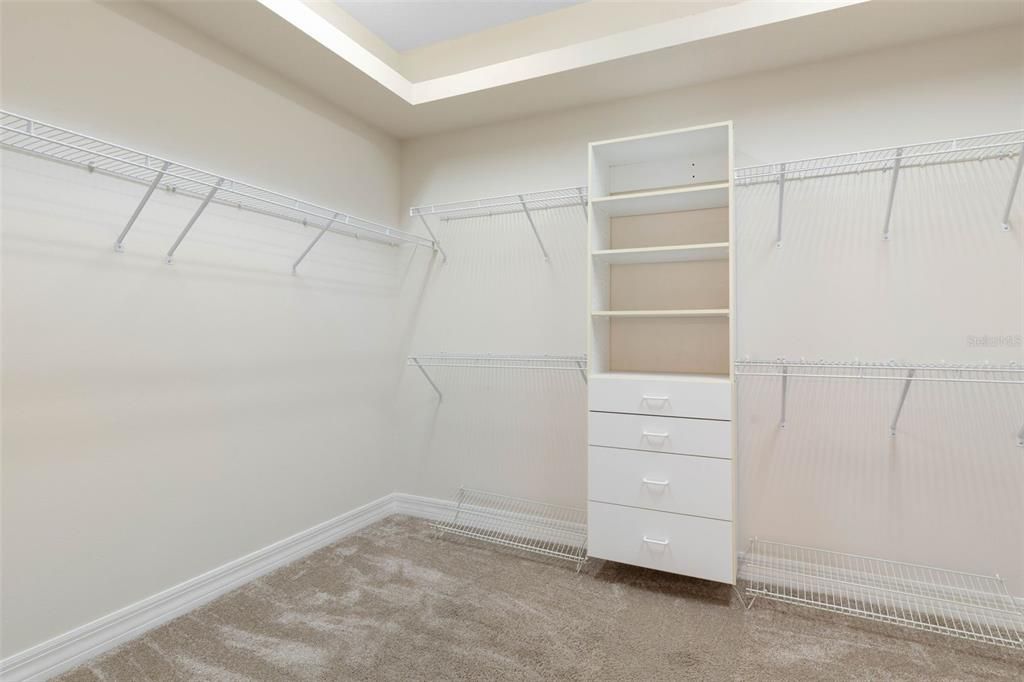 En Venta: $697,000 (4 camas, 3 baños, 3048 Pies cuadrados)