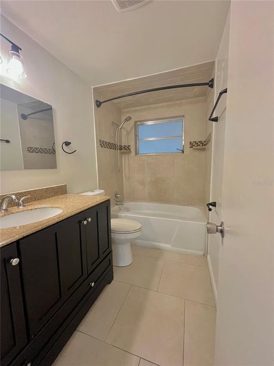 В аренду: $2,700 (4 спален, 2 ванн, 1438 Квадратных фут)