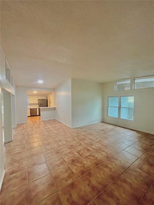 В аренду: $2,700 (4 спален, 2 ванн, 1438 Квадратных фут)