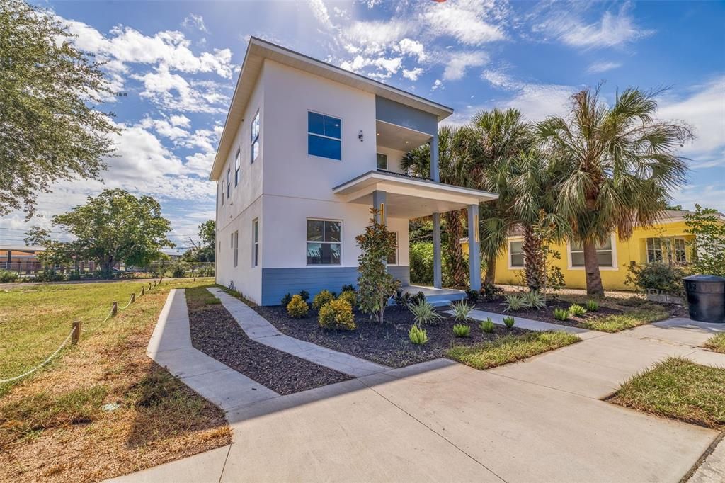 En Venta: $479,000 (4 camas, 2 baños, 1913 Pies cuadrados)