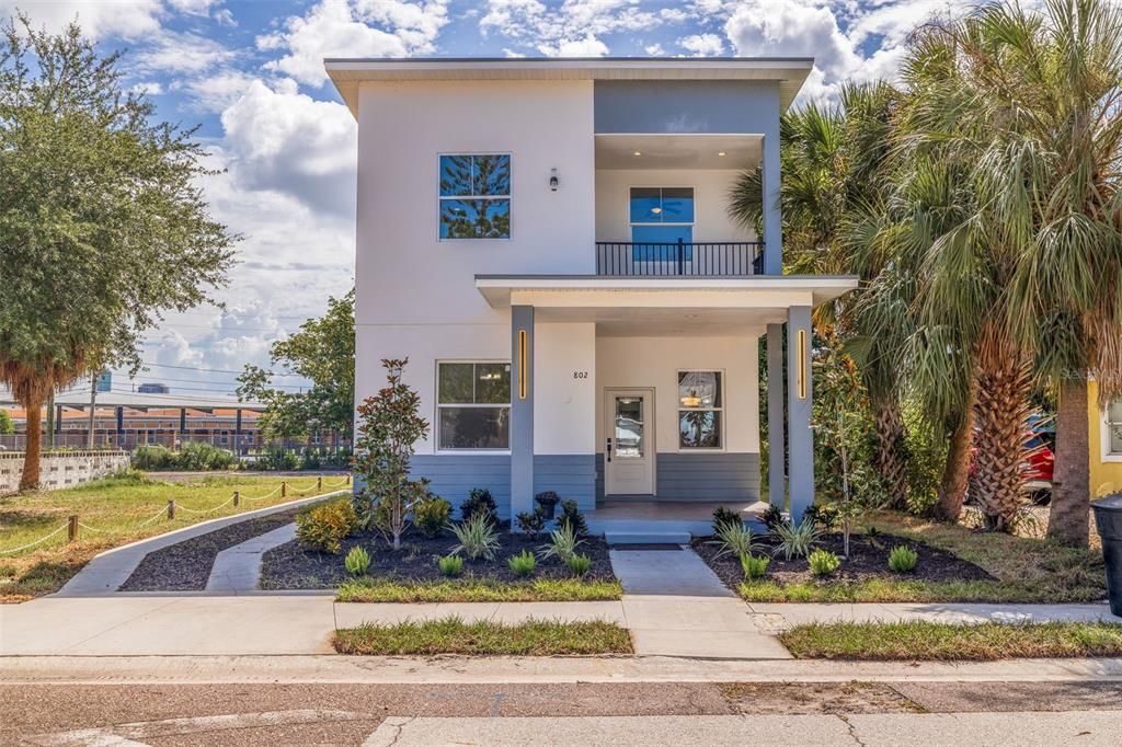 En Venta: $479,000 (4 camas, 2 baños, 1913 Pies cuadrados)