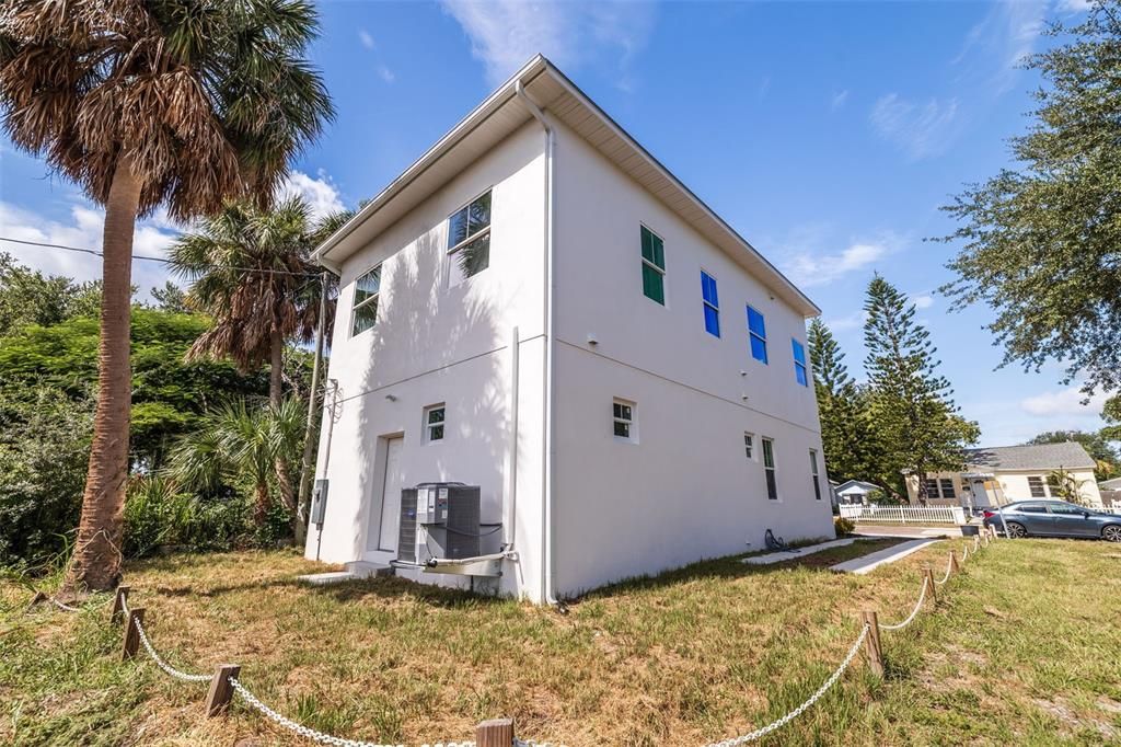 En Venta: $479,000 (4 camas, 2 baños, 1913 Pies cuadrados)