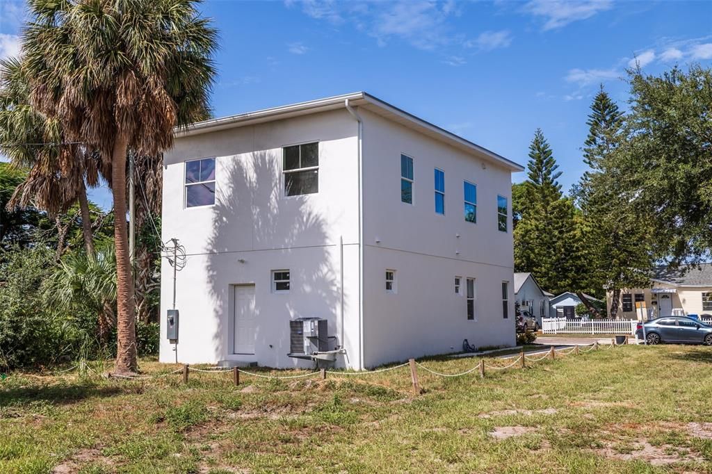 En Venta: $479,000 (4 camas, 2 baños, 1913 Pies cuadrados)