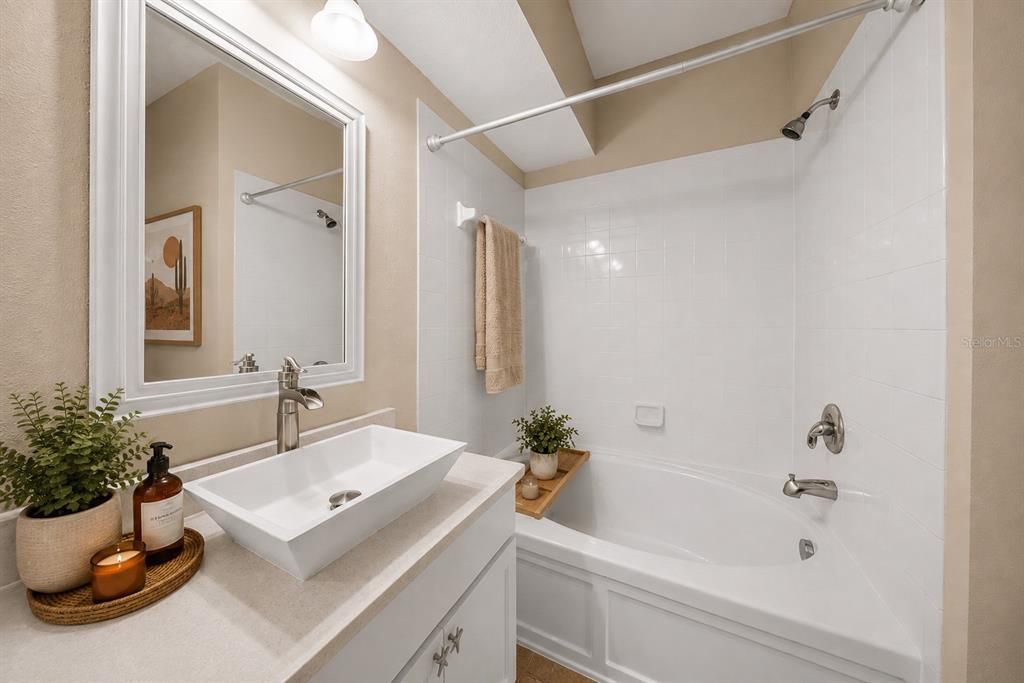 For Sale: $275,000 (3 beds, 2 baths, 1483 Square Feet)