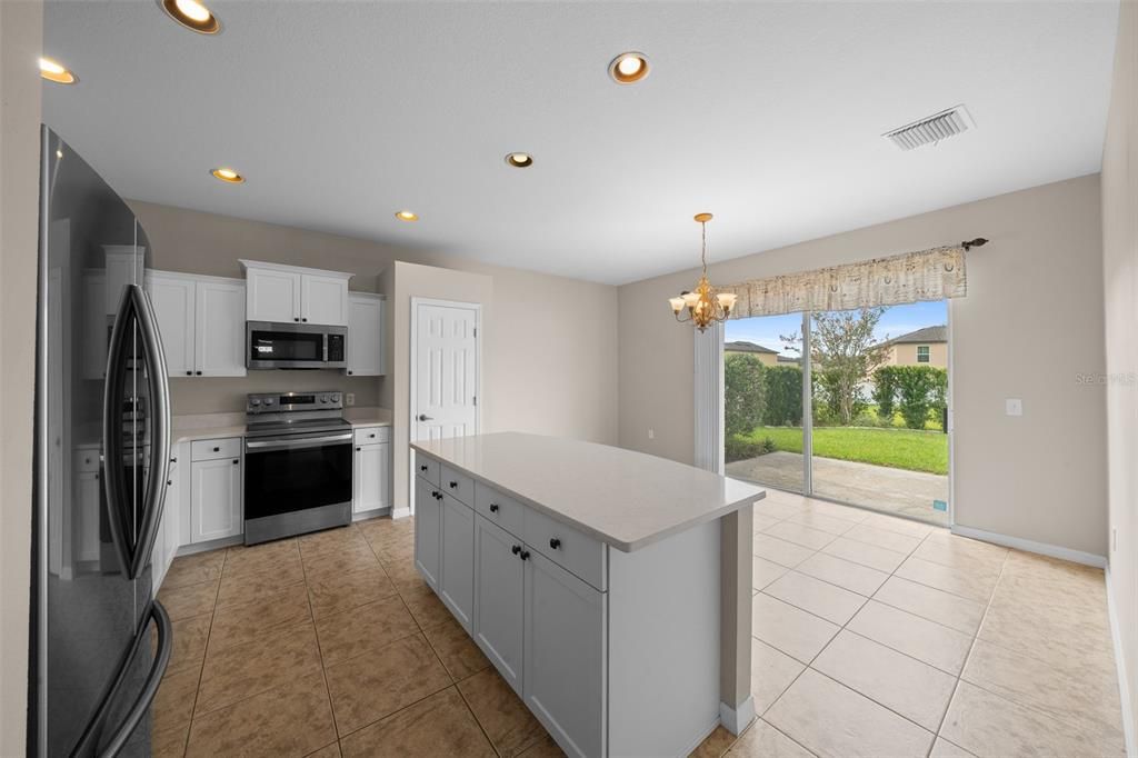 For Sale: $275,000 (3 beds, 2 baths, 1483 Square Feet)