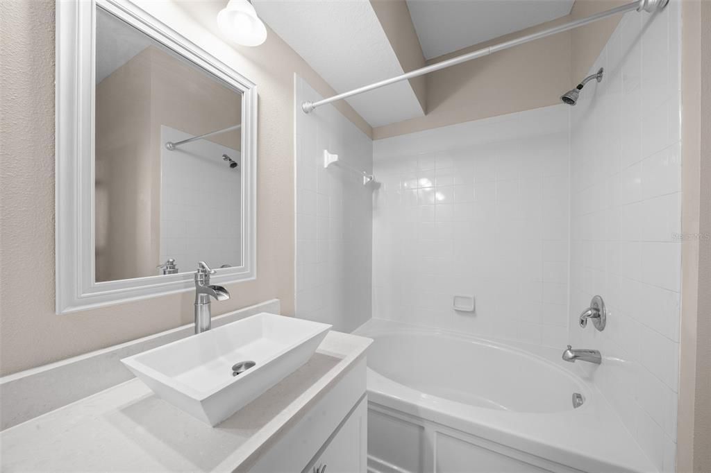 For Sale: $275,000 (3 beds, 2 baths, 1483 Square Feet)