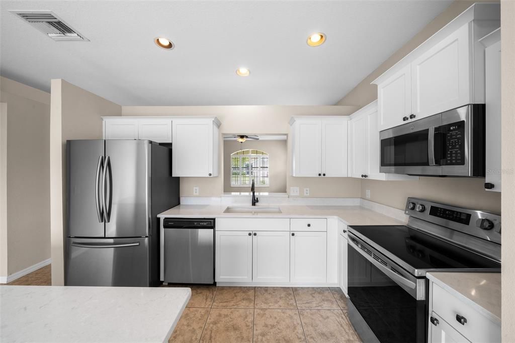 For Sale: $275,000 (3 beds, 2 baths, 1483 Square Feet)