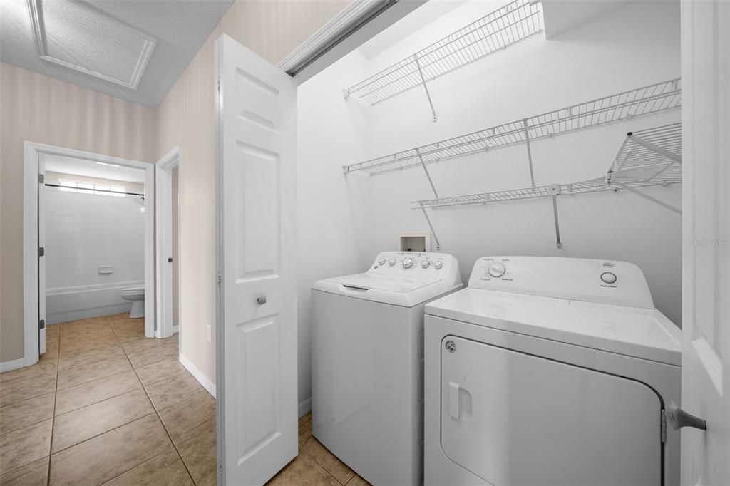 For Sale: $275,000 (3 beds, 2 baths, 1483 Square Feet)