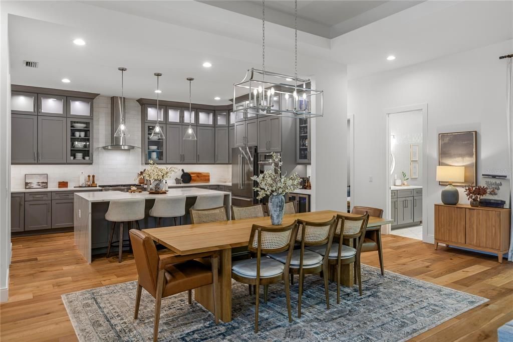 Activo con contrato: $1,395,000 (4 camas, 3 baños, 3177 Pies cuadrados)