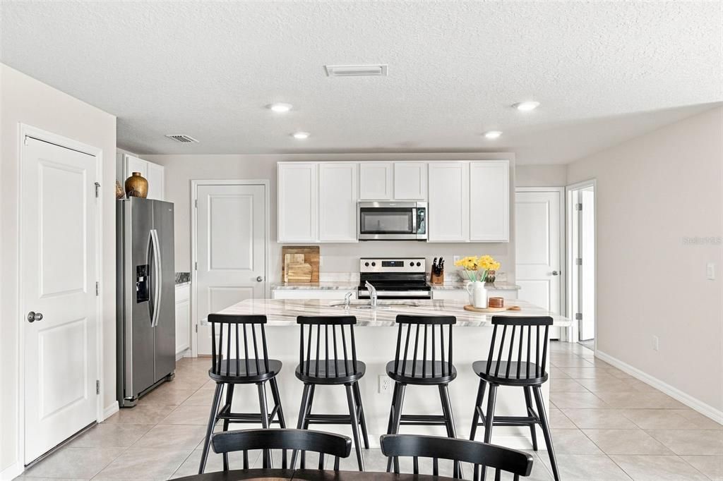 For Sale: $399,000 (5 beds, 3 baths, 2447 Square Feet)