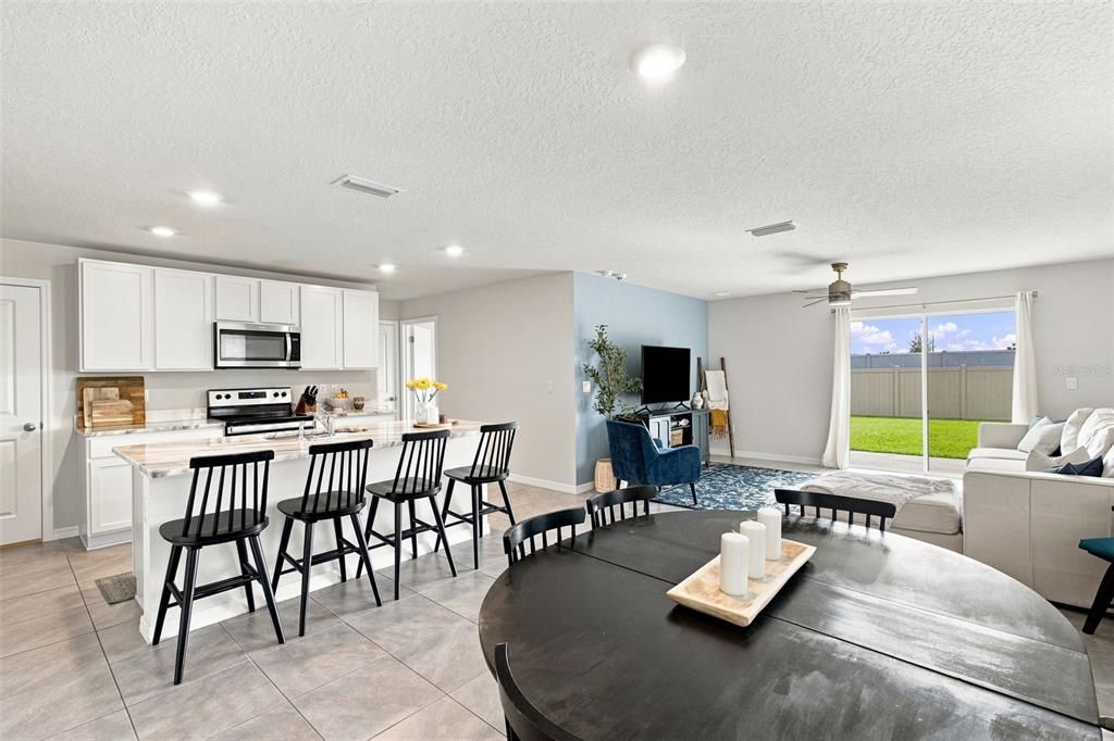 For Sale: $399,000 (5 beds, 3 baths, 2447 Square Feet)