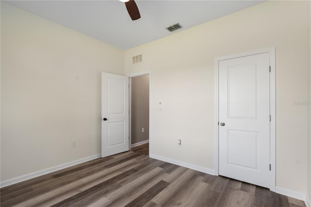 En Venta: $399,900 (5 camas, 3 baños, 2804 Pies cuadrados)