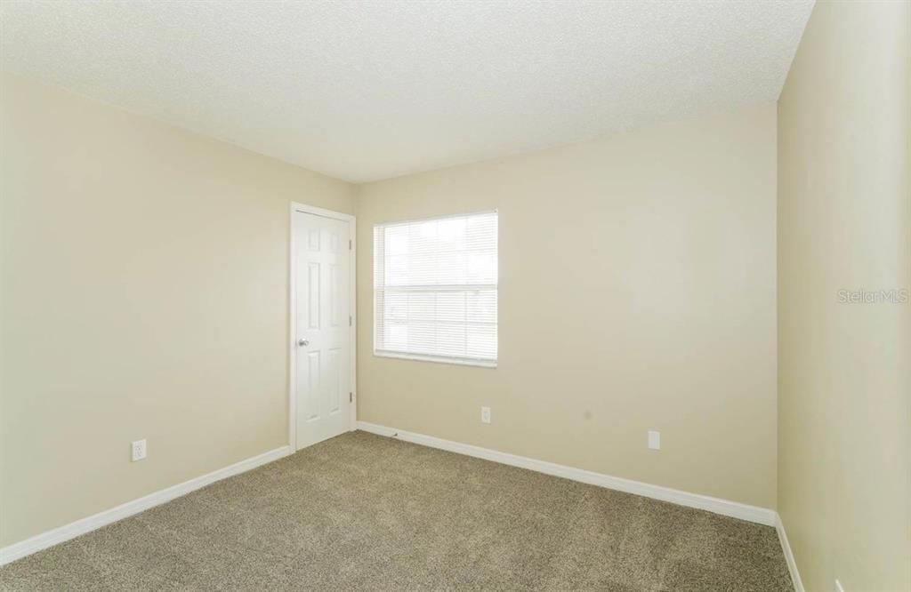 For Rent: $2,000 (3 beds, 2 baths, 1218 Square Feet)