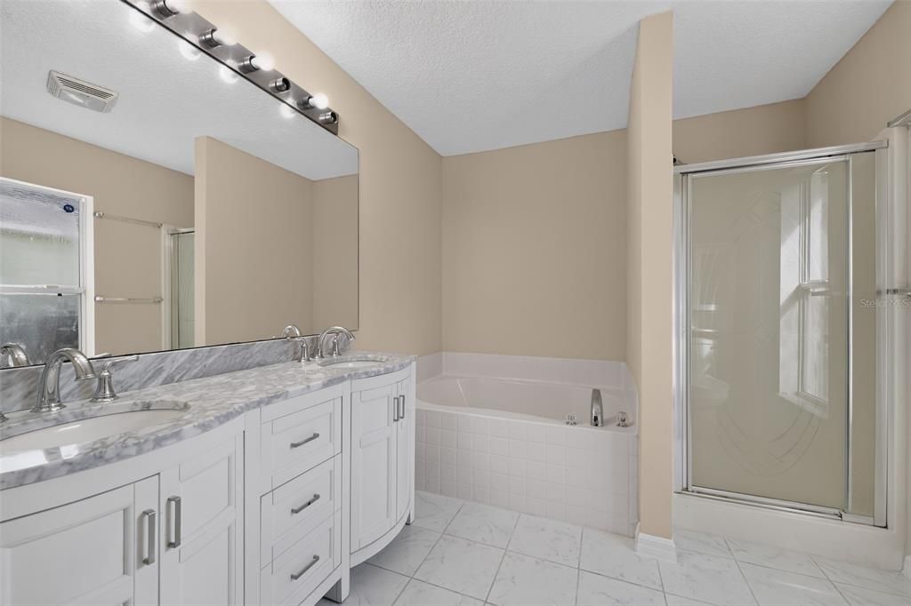 For Sale: $320,000 (4 beds, 3 baths, 2011 Square Feet)