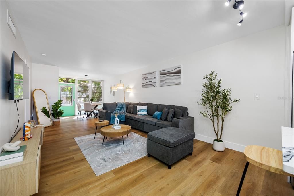 En Venta: $155,000 (2 camas, 2 baños, 855 Pies cuadrados)