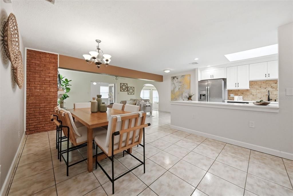 For Sale: $560,000 (3 beds, 2 baths, 1764 Square Feet)