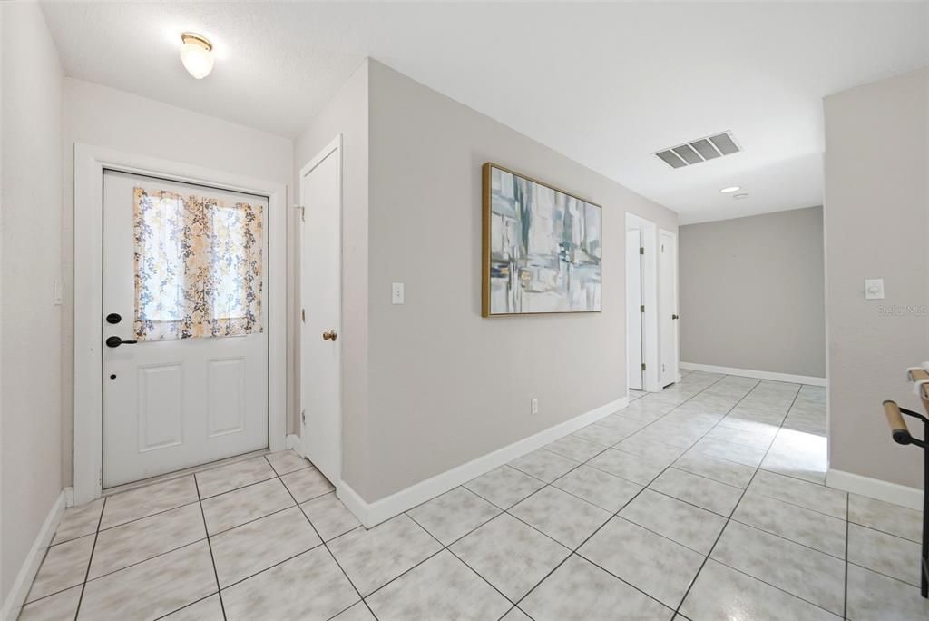 For Sale: $560,000 (3 beds, 2 baths, 1764 Square Feet)