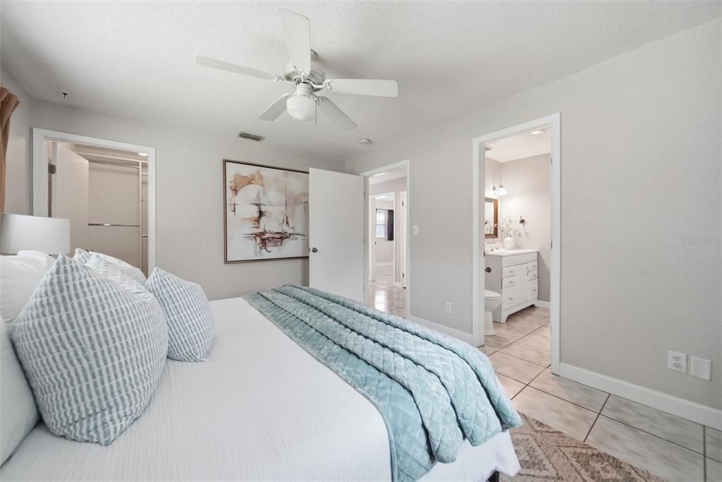 For Sale: $560,000 (3 beds, 2 baths, 1764 Square Feet)