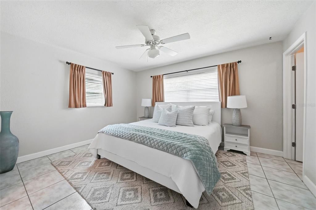 For Sale: $560,000 (3 beds, 2 baths, 1764 Square Feet)