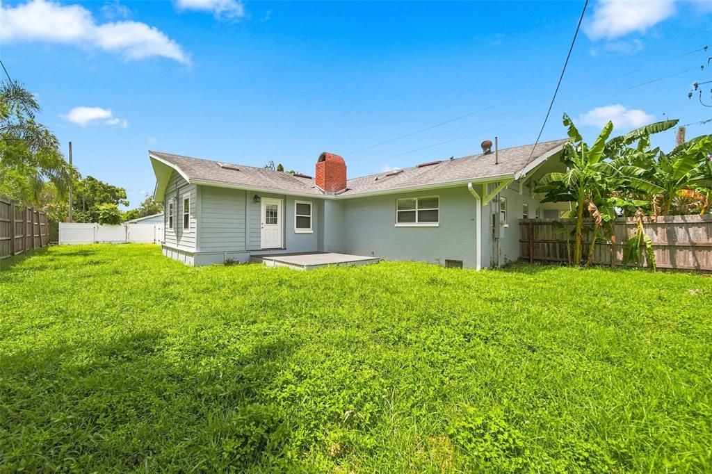 For Sale: $560,000 (3 beds, 2 baths, 1764 Square Feet)