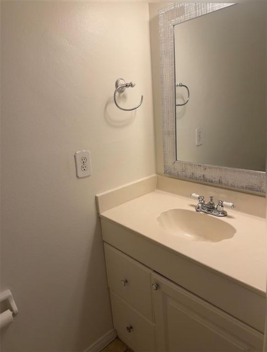 For Rent: $2,300 (2 beds, 1 baths, 1224 Square Feet)