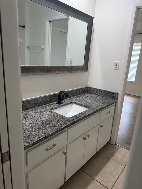 For Rent: $2,300 (2 beds, 1 baths, 1224 Square Feet)