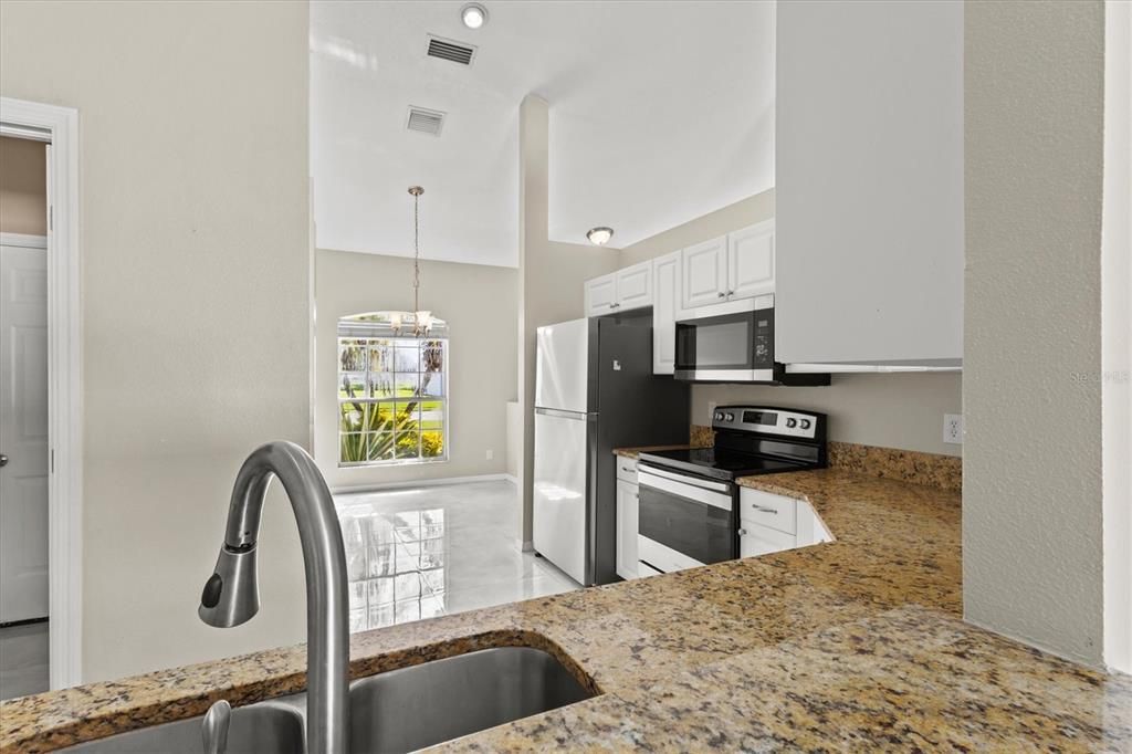En Venta: $399,000 (3 camas, 2 baños, 1576 Pies cuadrados)
