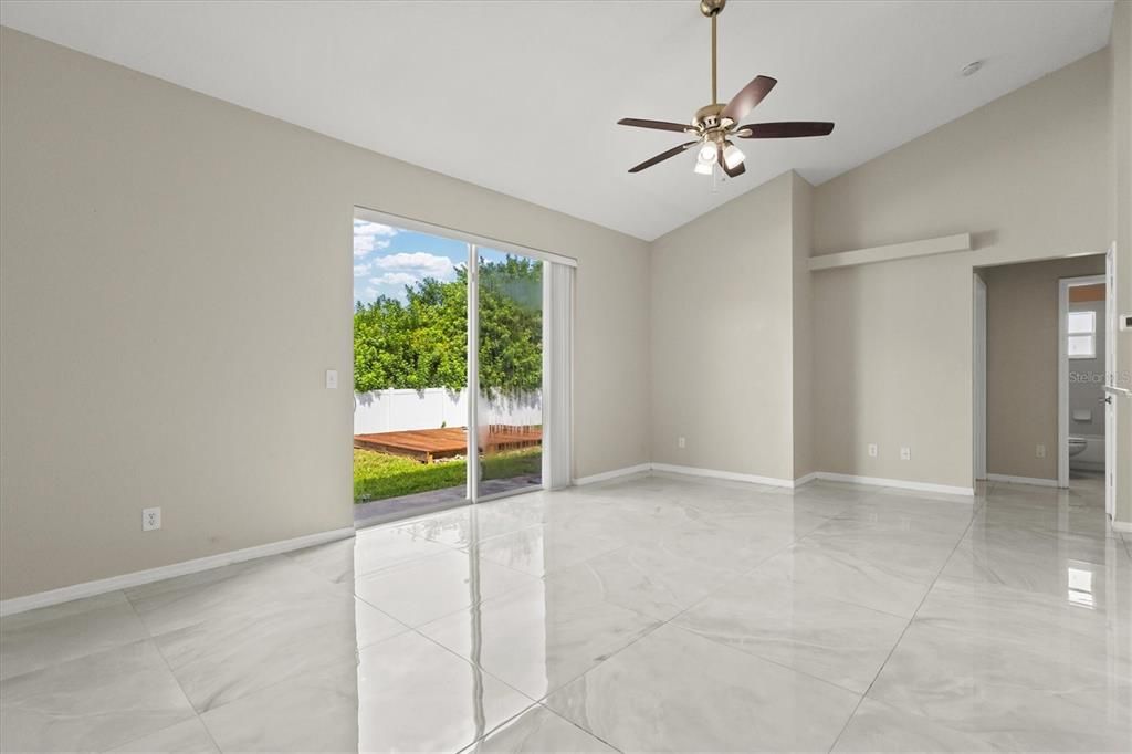 En Venta: $399,000 (3 camas, 2 baños, 1576 Pies cuadrados)