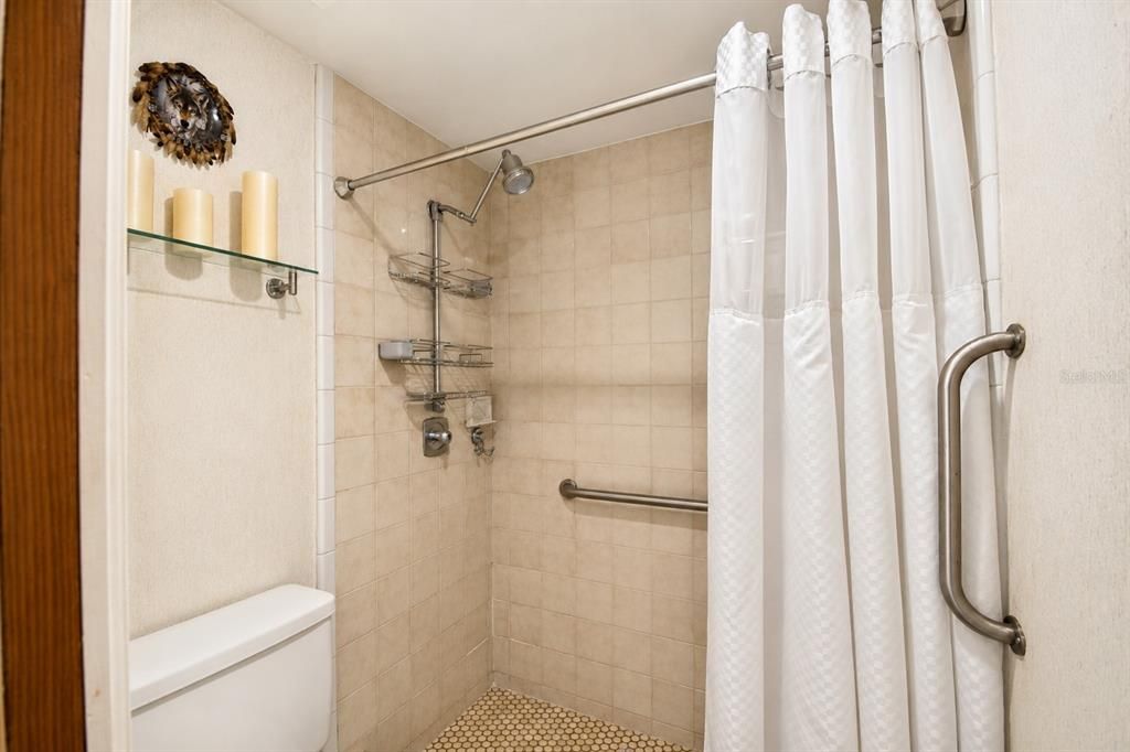 En Venta: $320,000 (2 camas, 2 baños, 1343 Pies cuadrados)