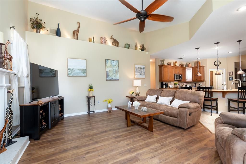 For Sale: $730,000 (4 beds, 3 baths, 2487 Square Feet)