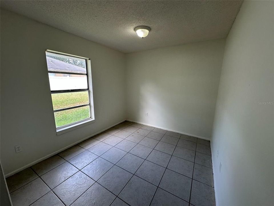 For Rent: $1,595 (3 beds, 2 baths, 850 Square Feet)