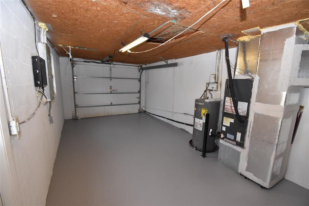 For Sale: $229,500 (3 beds, 2 baths, 1160 Square Feet)