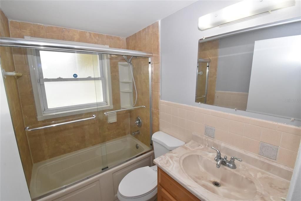 For Sale: $229,500 (3 beds, 2 baths, 1160 Square Feet)