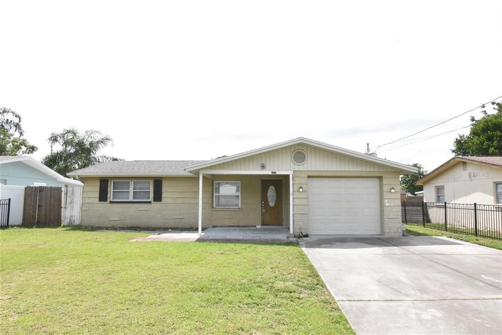 For Sale: $229,500 (3 beds, 2 baths, 1160 Square Feet)