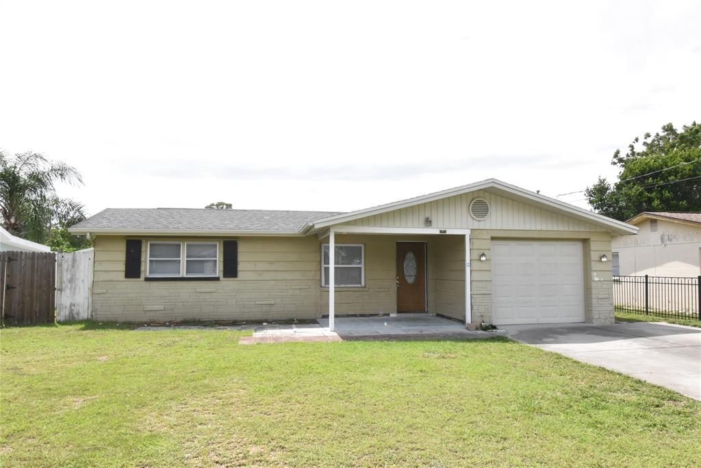 For Sale: $229,500 (3 beds, 2 baths, 1160 Square Feet)