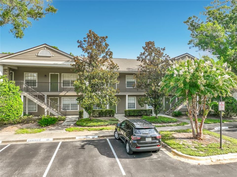 For Sale: $280,000 (2 beds, 2 baths, 975 Square Feet)